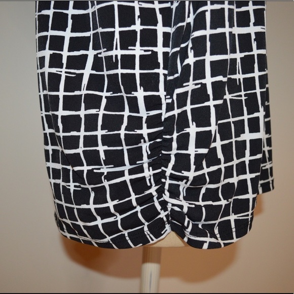JM Collection Black and White Top - Picture 3 of 4